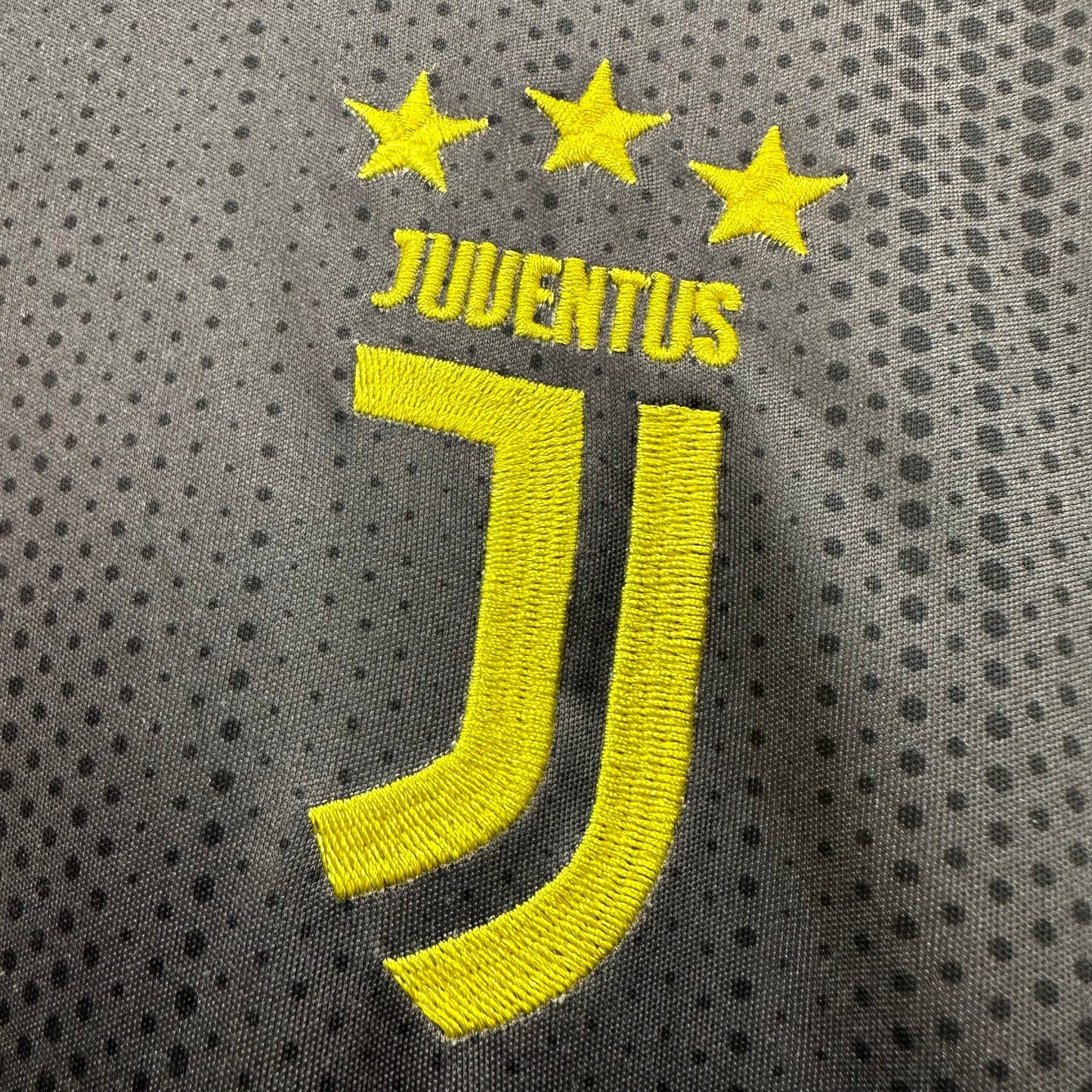 2018-2019 Juventus Jersey Pedri - S